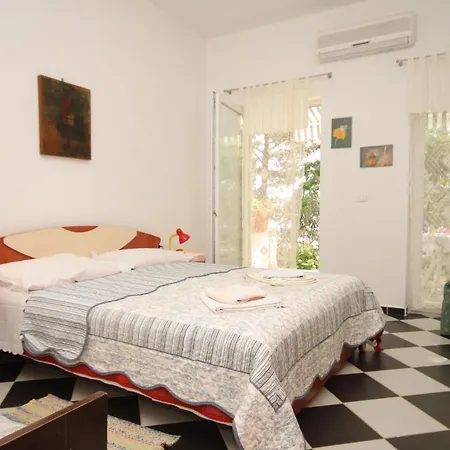 Apartman By The Sea Artatore, Losinj - 7935 *